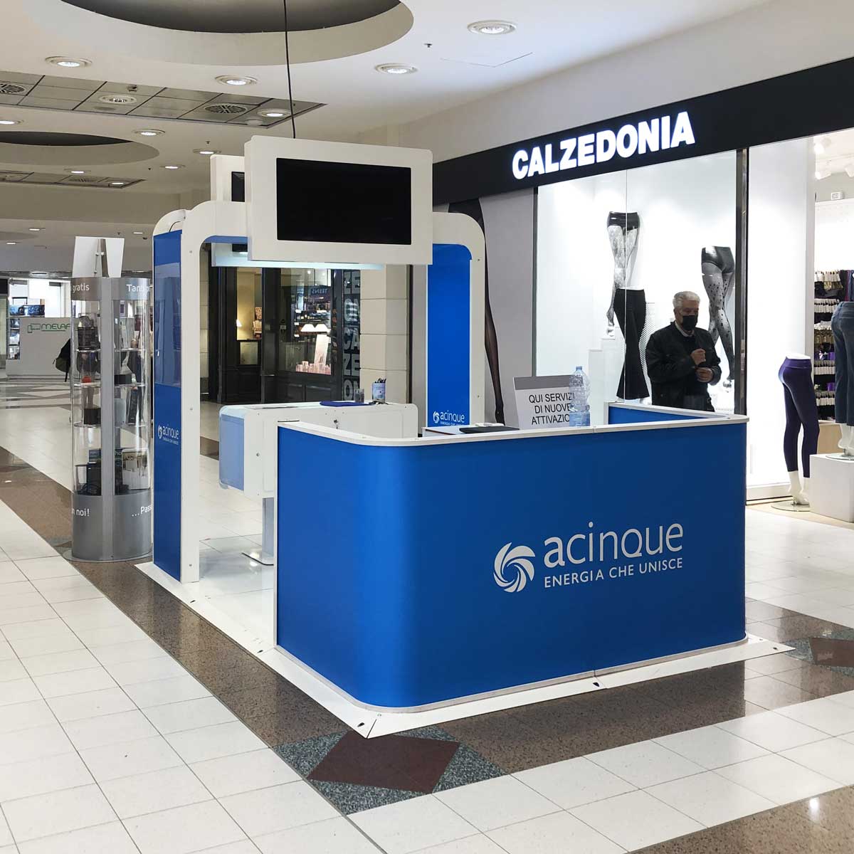 stand fiera con rivestimento a pannello