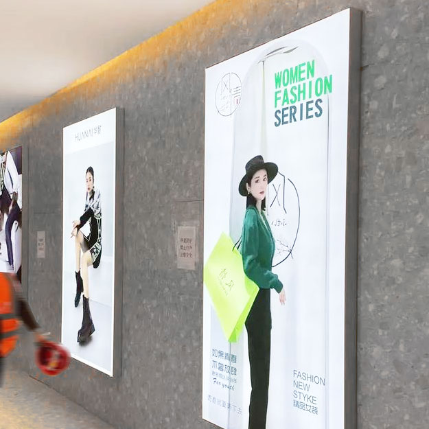 versus1 stand fiera con mensole e nicchie espositive